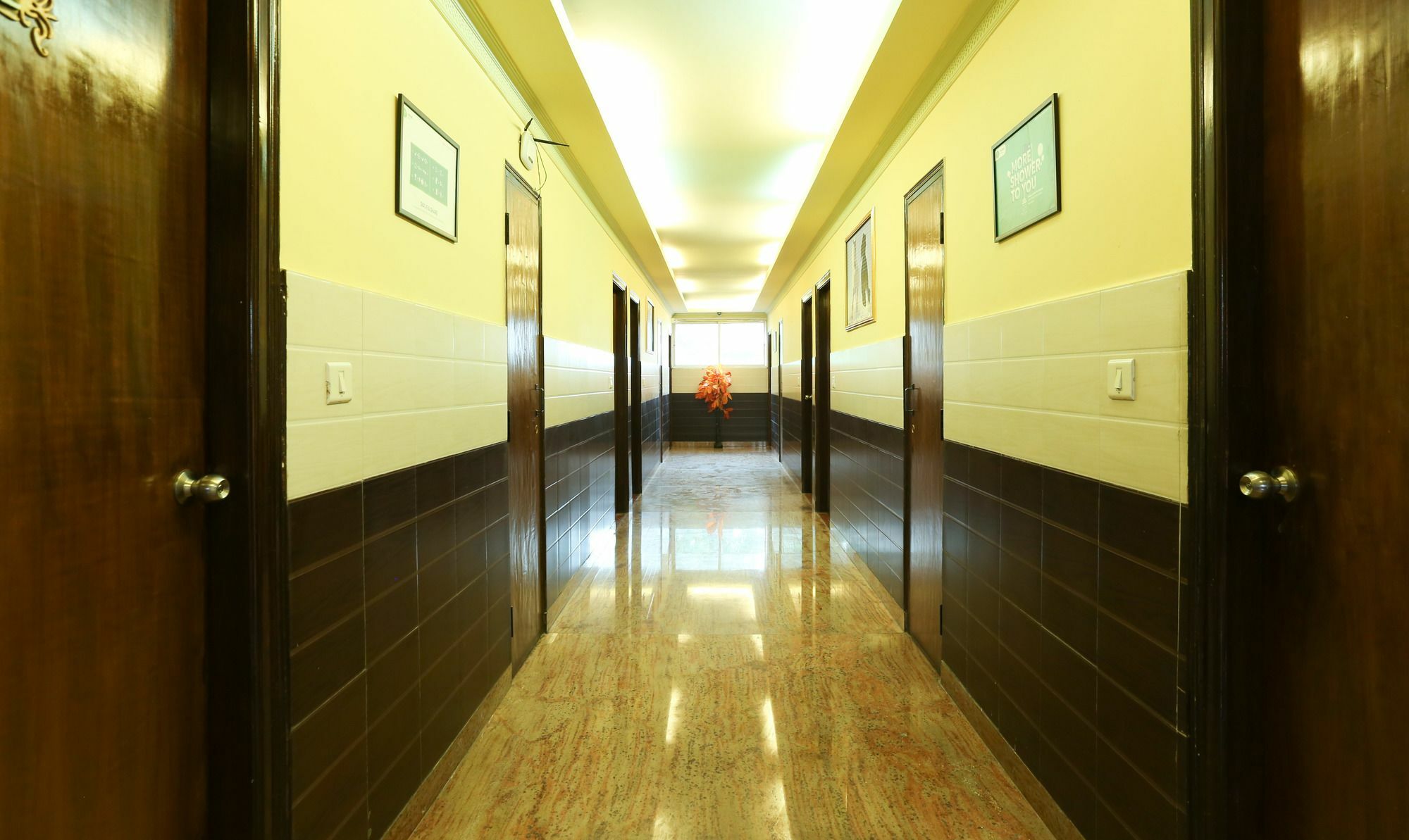 Treebo Trip Grand Regency Hotel Bangalore Exterior photo